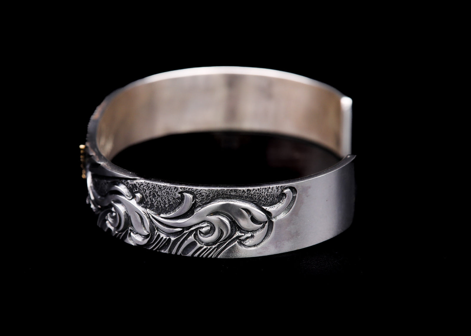 Horizon Blueホリゾンブルー頭金K18イーグバングル新品、未使用 BD4:Horizon Bangle/K18 Eagle｜Horizon Blue Jewelry – ホリゾンブルー