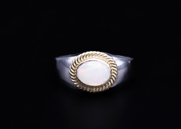 RD17-O:Signet Ring/Opal