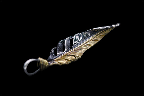 F52:Twist Half Gold Feather Right